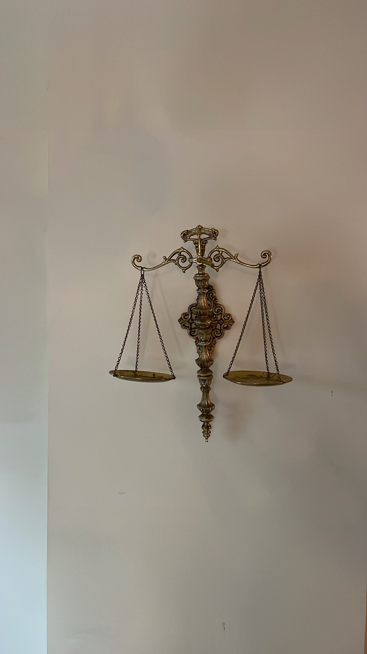 Vintage Ornate Gold Wall Mounted Functional Libra Scale of Justice