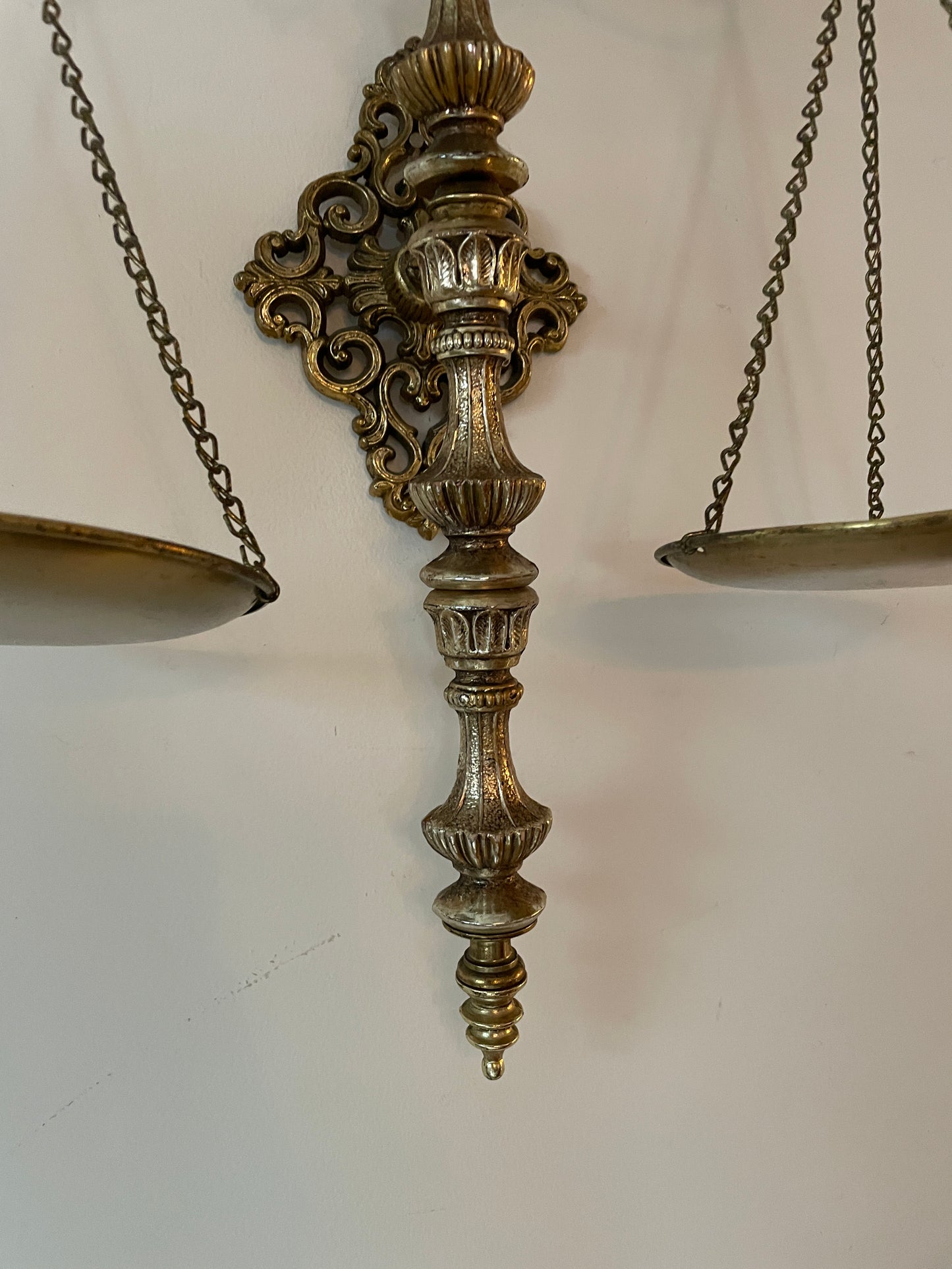 Vintage Ornate Gold Wall Mounted Functional Libra Scale of Justice